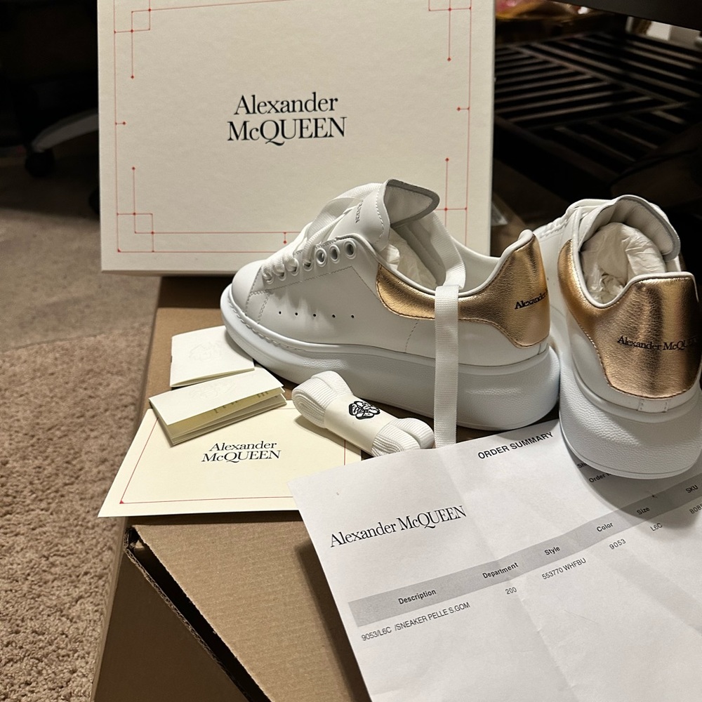 Shoes - Picture 2 of 5